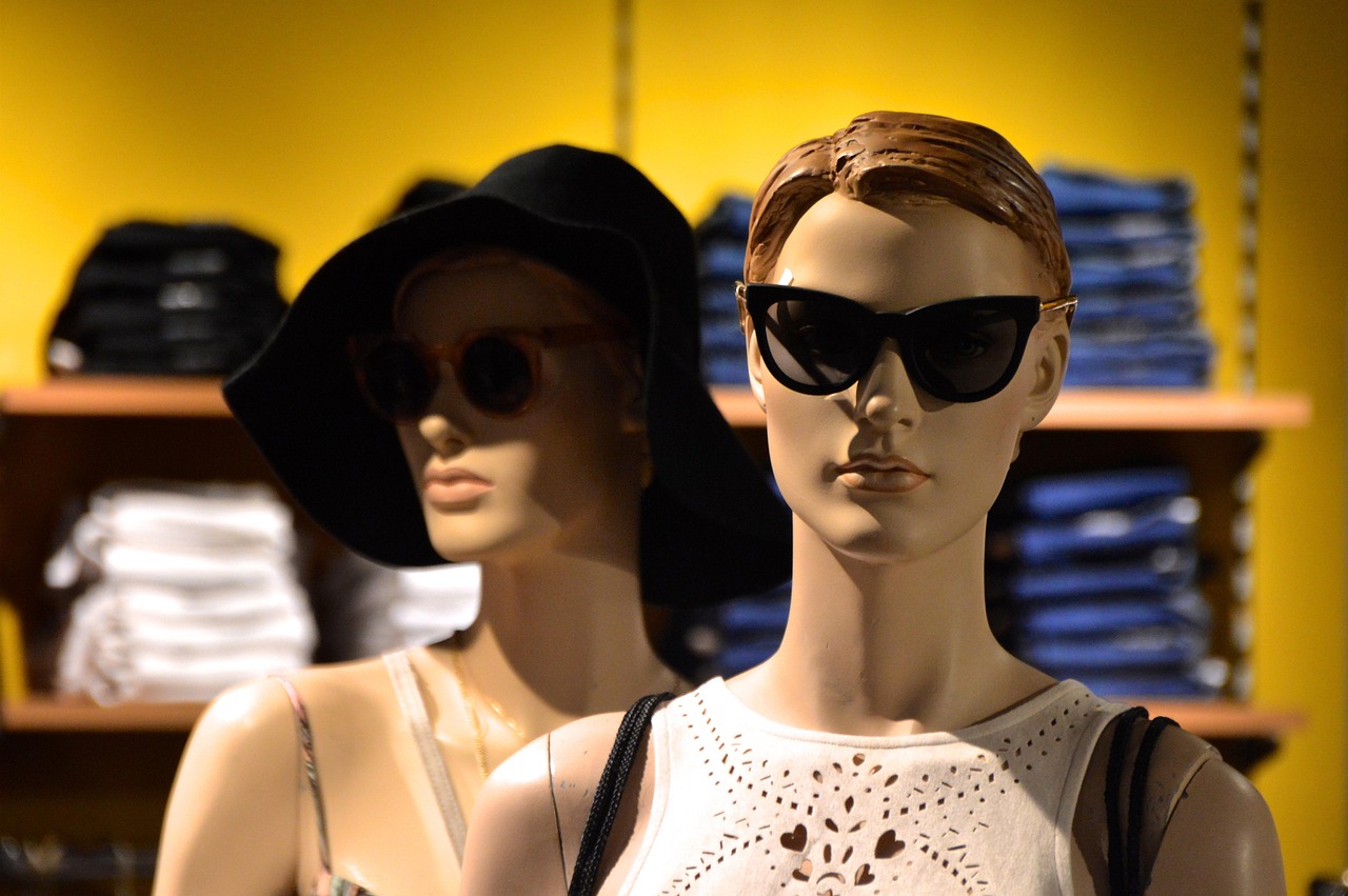Arara para Roupas de Parede: Guia Completo para Organizar, Valorizar o Espaço e Vender Mais no Varejo (2026)